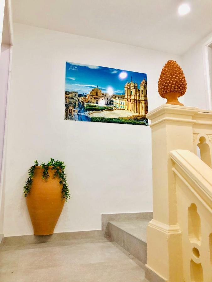 Hotel La Casa Del Barocco à Noto Extérieur photo
