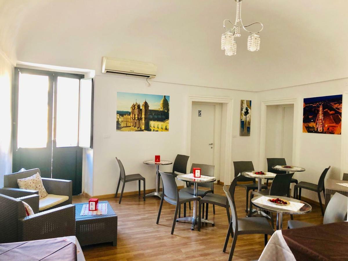 Hotel La Casa Del Barocco à Noto Extérieur photo