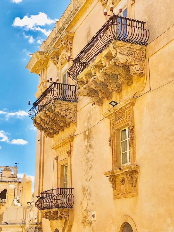 Hotel La Casa Del Barocco à Noto Extérieur photo